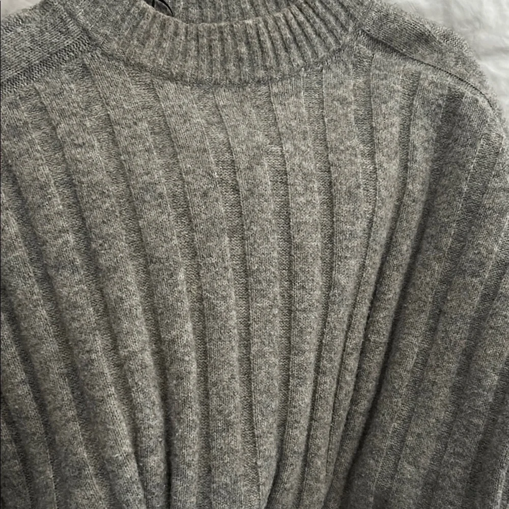 Gray Ribbed Sweater - Picture 2 of 2